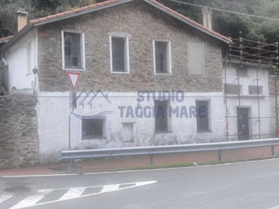 negozio in vendita a Taggia