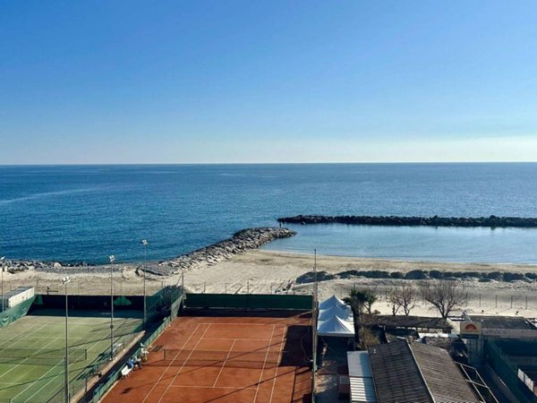 appartamento in vendita a Taggia in zona Arma di Taggia