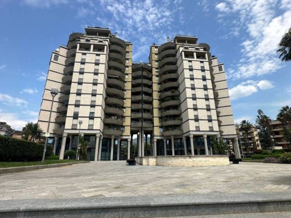 appartamento in vendita a Taggia in zona Arma di Taggia