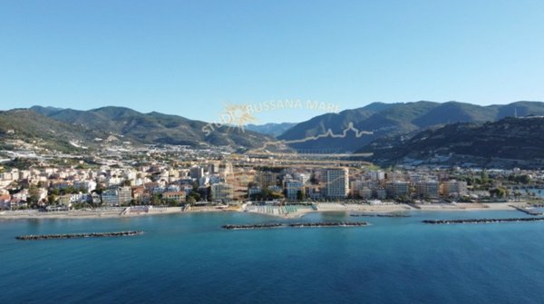 appartamento in vendita a Taggia in zona Arma di Taggia