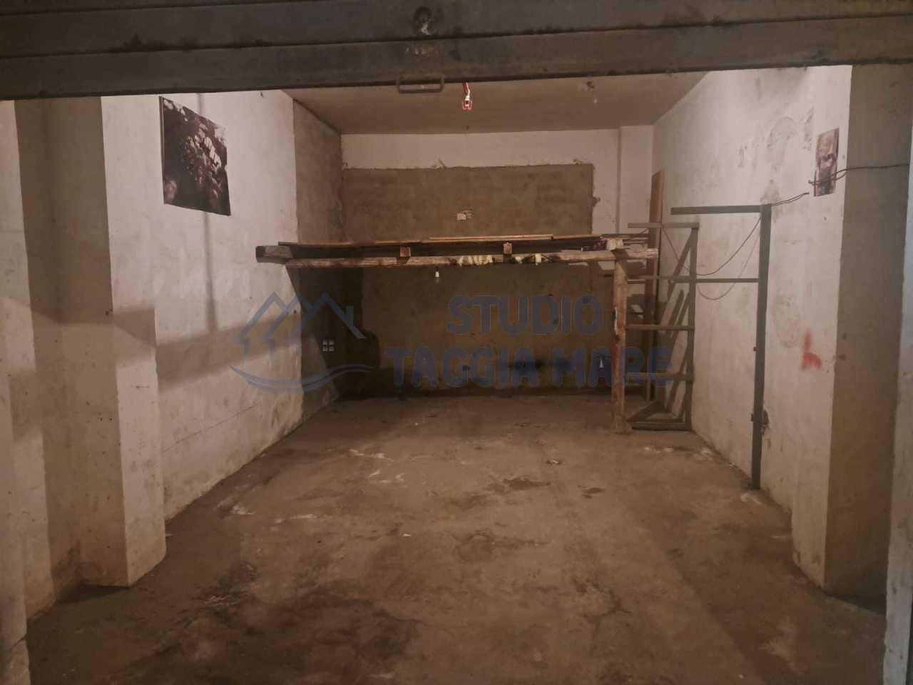 appartamento in vendita a Taggia in zona Arma di Taggia