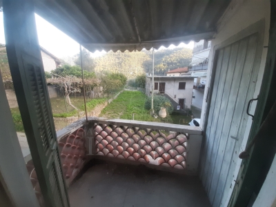 casa indipendente in vendita a Taggia