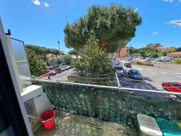 appartamento in vendita a Taggia in zona Arma di Taggia