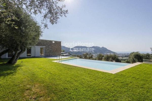 casa indipendente in vendita a Taggia in zona Arma di Taggia