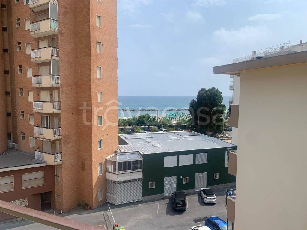 appartamento in vendita a Taggia in zona Arma di Taggia
