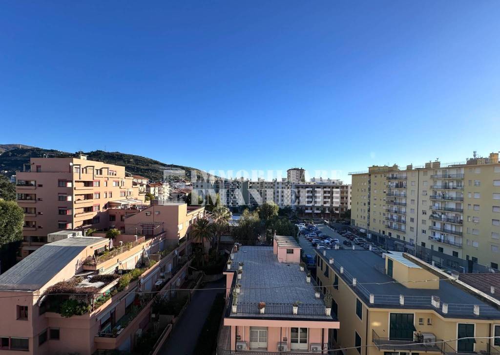 appartamento in vendita a Taggia in zona Arma di Taggia