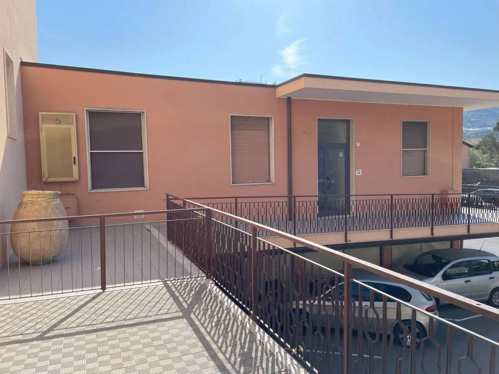 casa indipendente in vendita a Taggia in zona Levà