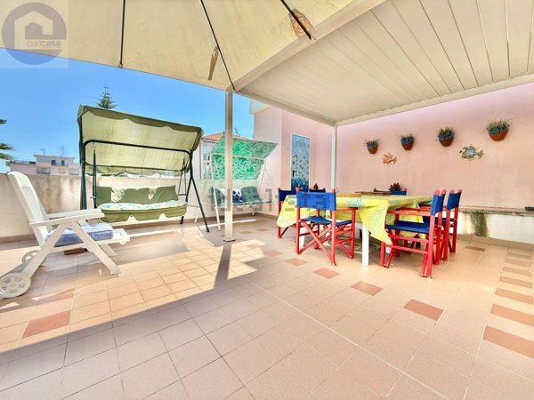 appartamento in vendita a Taggia in zona Arma di Taggia