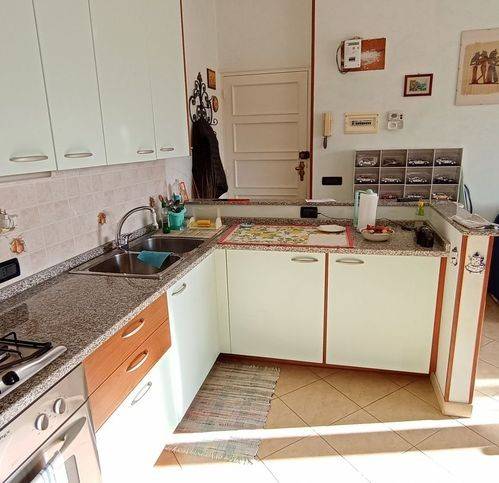 appartamento in vendita a Taggia in zona Arma di Taggia