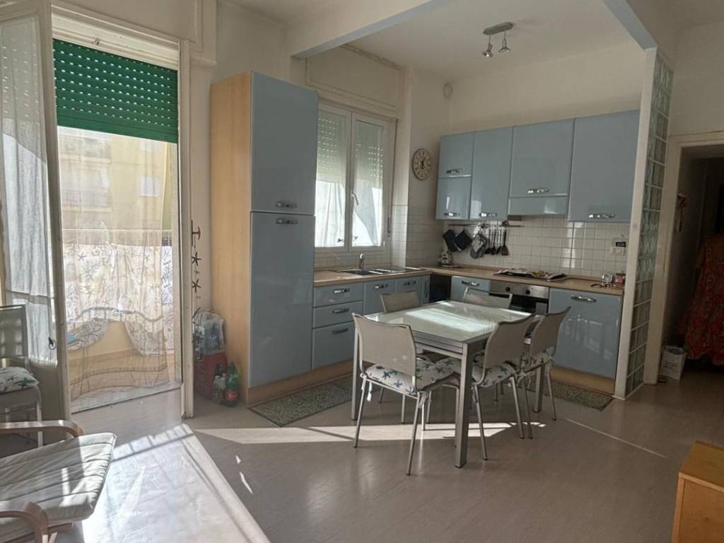 appartamento in vendita a Taggia in zona Arma di Taggia