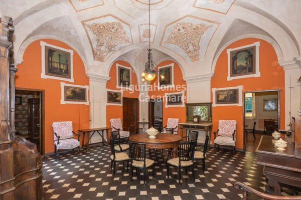 casa indipendente in vendita a Taggia