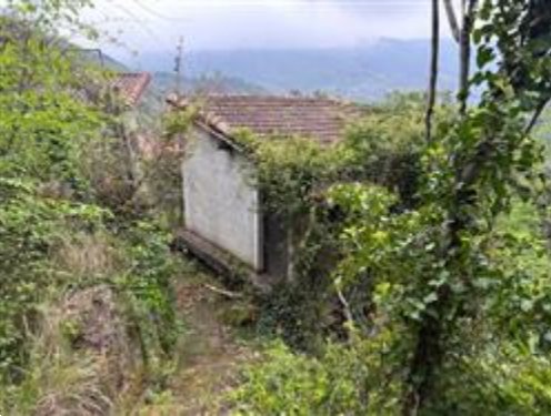 locale di sgombero in vendita a Taggia