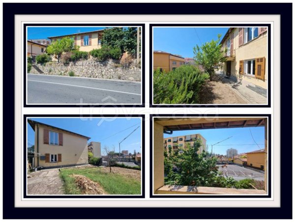 casa indipendente in vendita a Taggia in zona Arma di Taggia