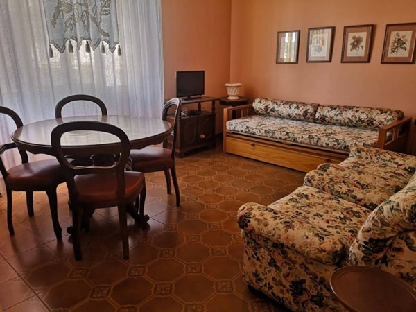 appartamento in vendita a Taggia in zona Arma di Taggia