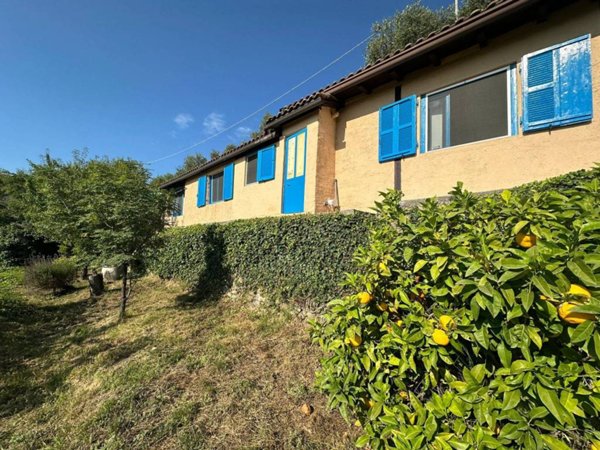 casa indipendente in vendita a Taggia in zona Arma di Taggia