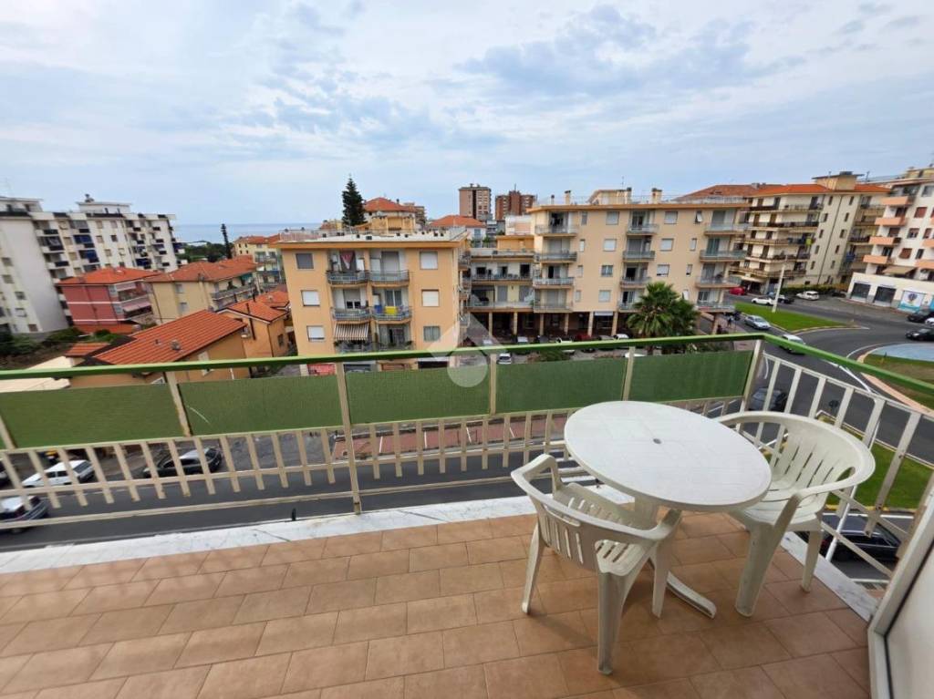 appartamento in vendita a Taggia in zona Arma di Taggia