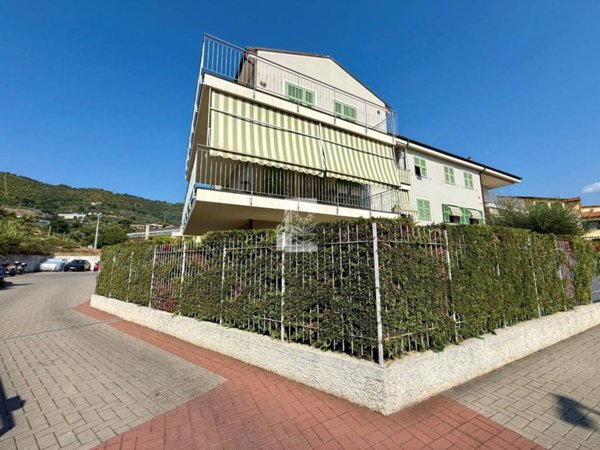 appartamento in vendita a Taggia in zona Levà
