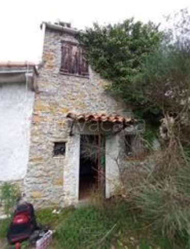 casa indipendente in vendita a Taggia