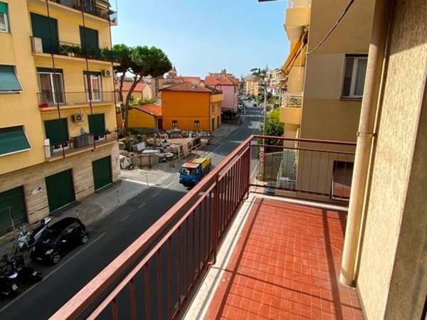 appartamento in vendita a Taggia in zona Arma di Taggia