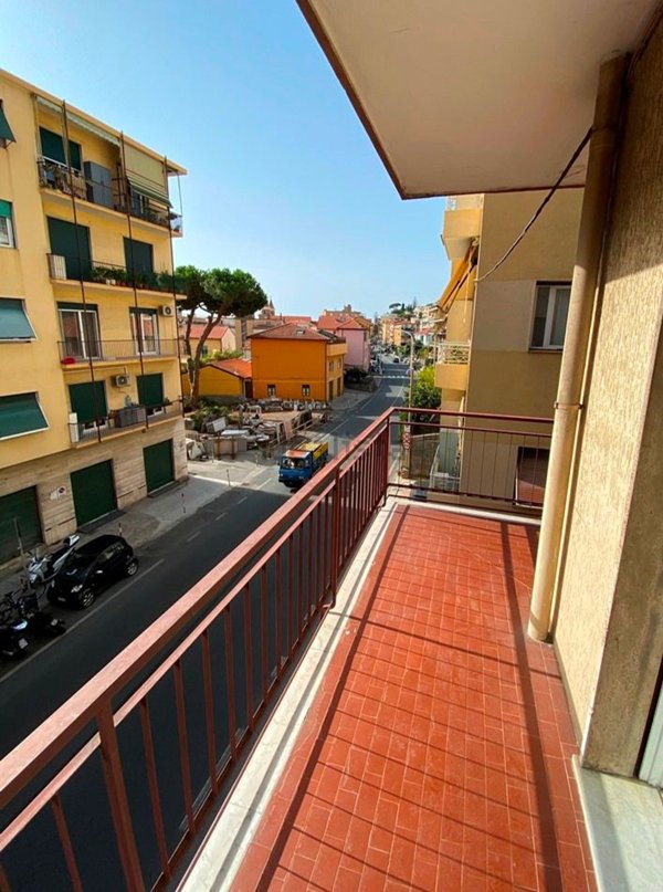 appartamento in vendita a Taggia in zona Arma di Taggia