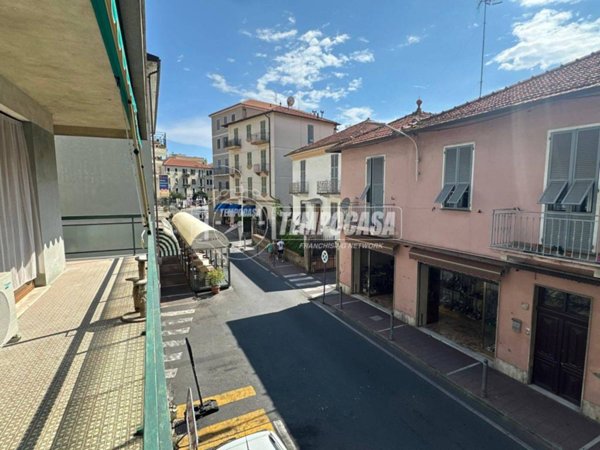 appartamento in vendita a Taggia in zona Arma di Taggia