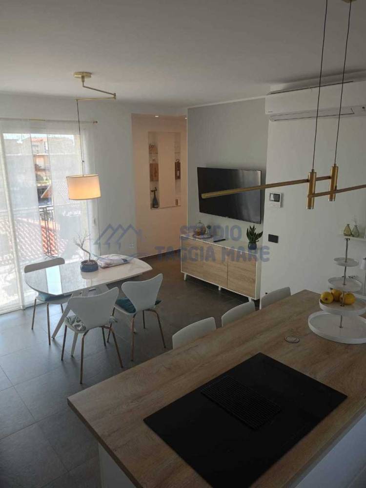 appartamento in vendita a Taggia in zona Levà
