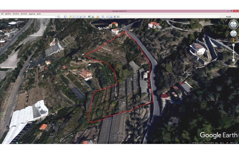 casa indipendente in vendita a Taggia in zona Arma di Taggia