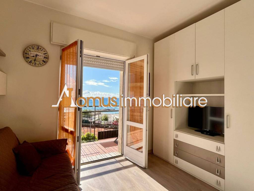 appartamento in vendita a Taggia in zona Arma di Taggia