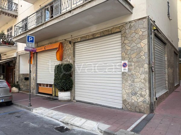 locale di sgombero in vendita a Taggia in zona Arma di Taggia