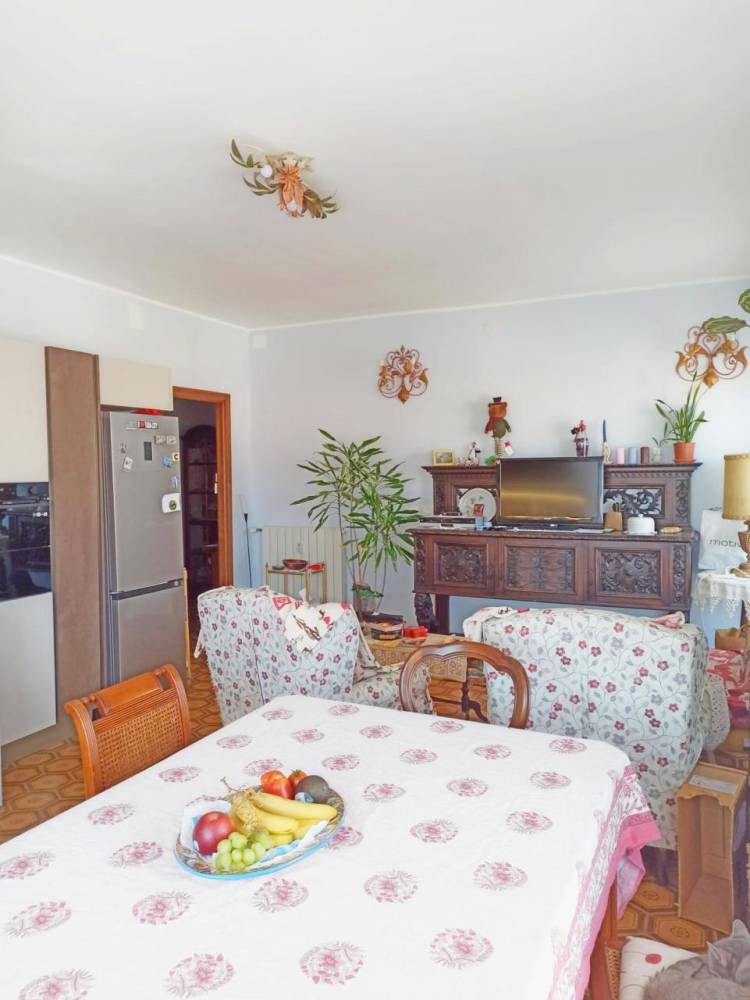 appartamento in vendita a Taggia in zona Arma di Taggia