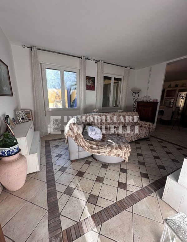 appartamento in vendita a Taggia in zona Arma di Taggia