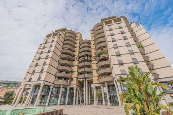 appartamento in vendita a Taggia in zona Arma di Taggia