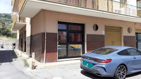 appartamento in vendita a Taggia in zona Arma di Taggia