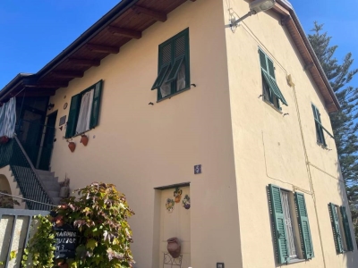 appartamento in vendita a Taggia in zona Levà