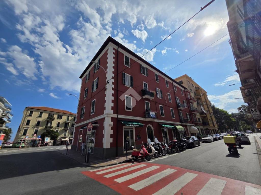 appartamento in vendita a Taggia in zona Arma di Taggia
