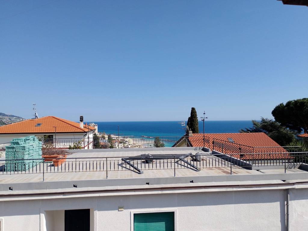 casa indipendente in vendita a Taggia in zona Arma di Taggia