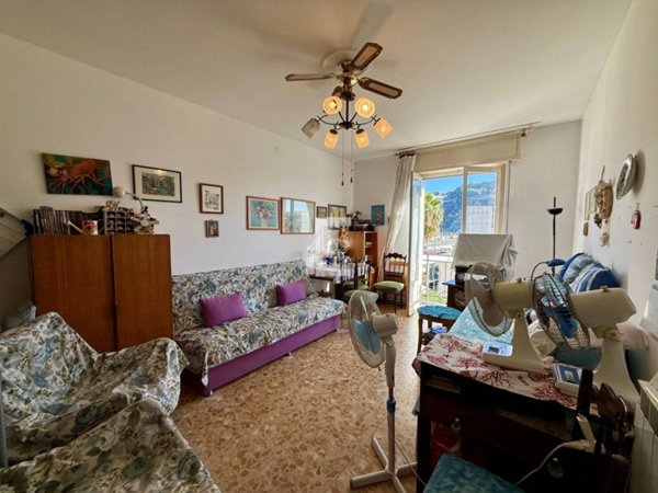 appartamento in vendita a Taggia in zona Levà