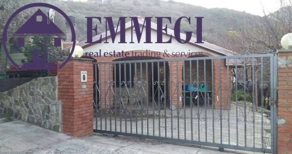 casa indipendente in vendita a Taggia