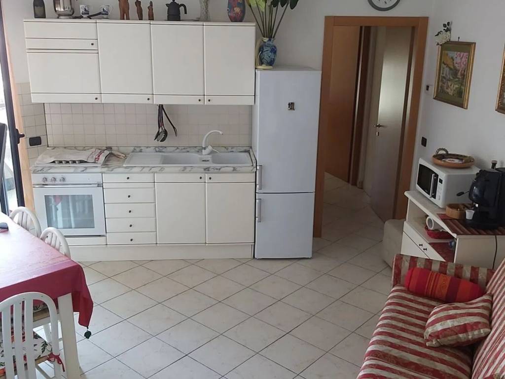 appartamento in vendita a Taggia in zona Arma di Taggia