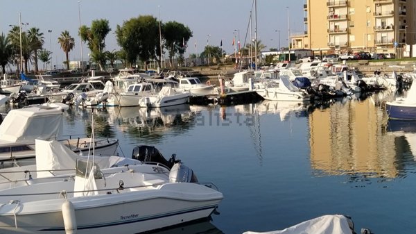 appartamento in vendita a Taggia in zona Arma di Taggia