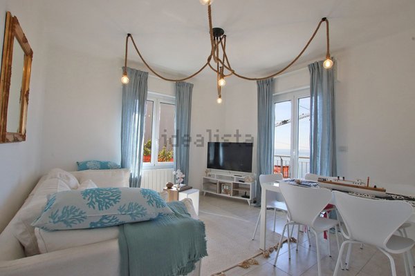 appartamento in vendita a Taggia in zona Arma di Taggia