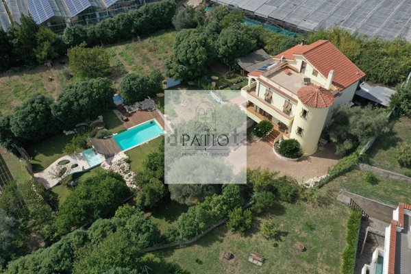 casa indipendente in vendita a Taggia in zona Arma di Taggia