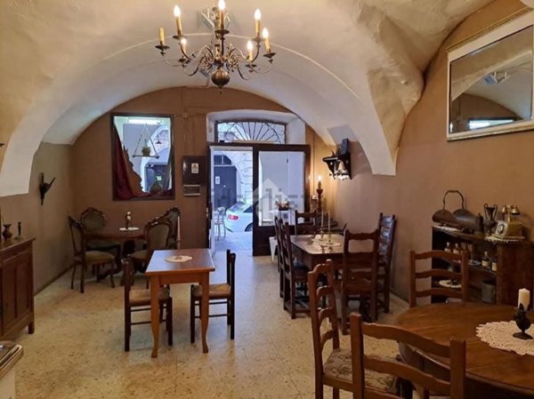 appartamento in vendita a Taggia in zona Borghi