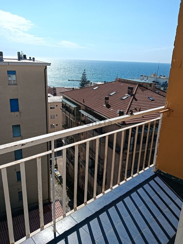 appartamento in vendita a Taggia in zona Arma di Taggia