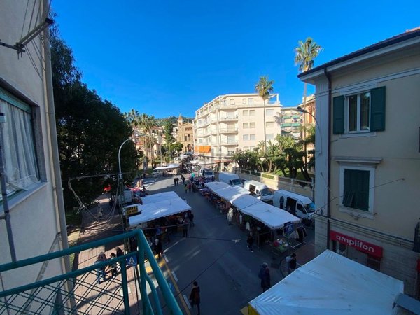 appartamento in vendita a Taggia in zona Arma di Taggia