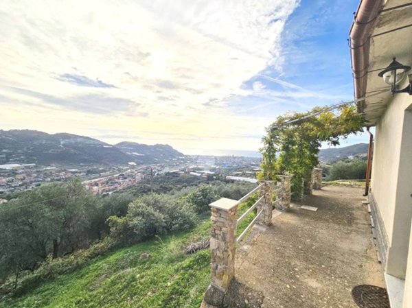 appartamento in vendita a Taggia