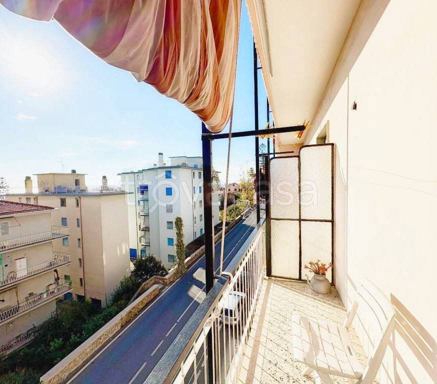 appartamento in vendita a Taggia in zona Arma di Taggia