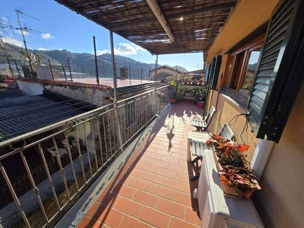 casa indipendente in vendita a Taggia in zona Arma di Taggia