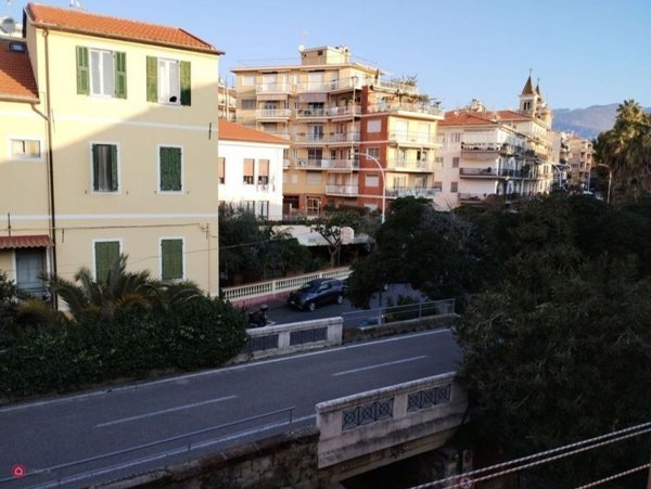 appartamento in vendita a Taggia in zona Arma di Taggia