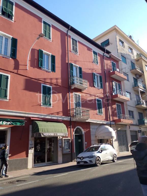 appartamento in vendita a Taggia in zona Arma di Taggia